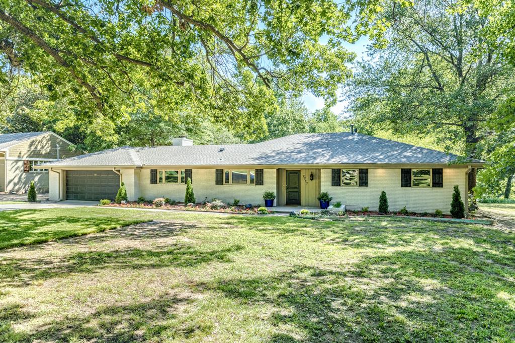 2717 S Berry Road Property Photo 2