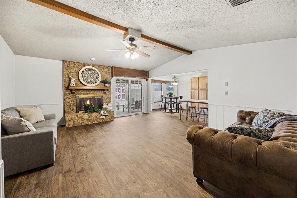 2205 Bellaire Drive Property Photo 8