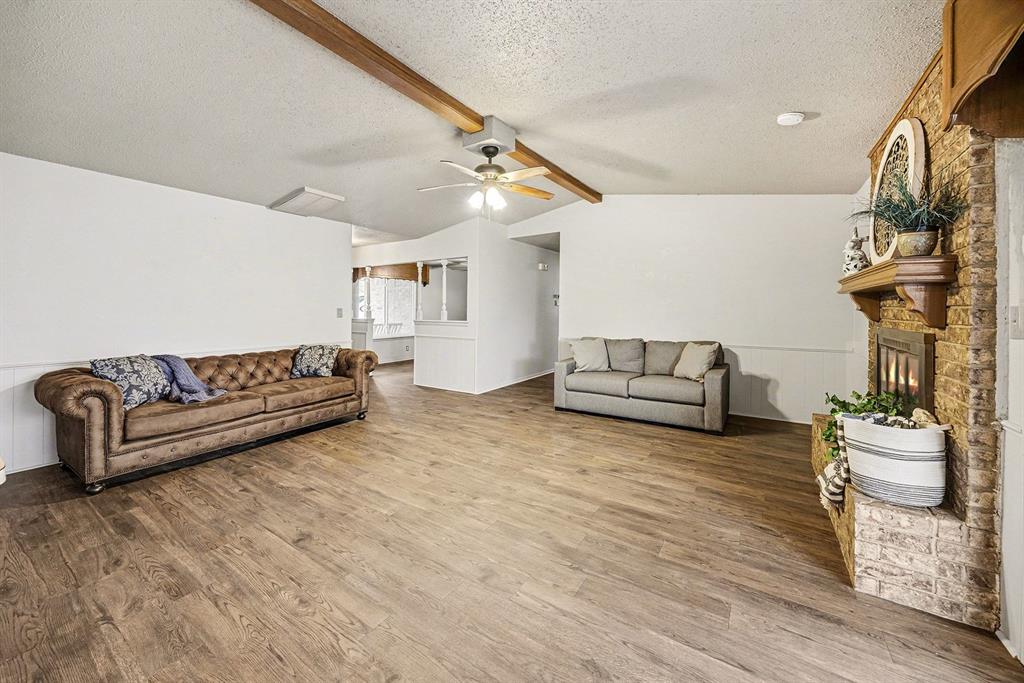 2205 Bellaire Drive Property Photo 9