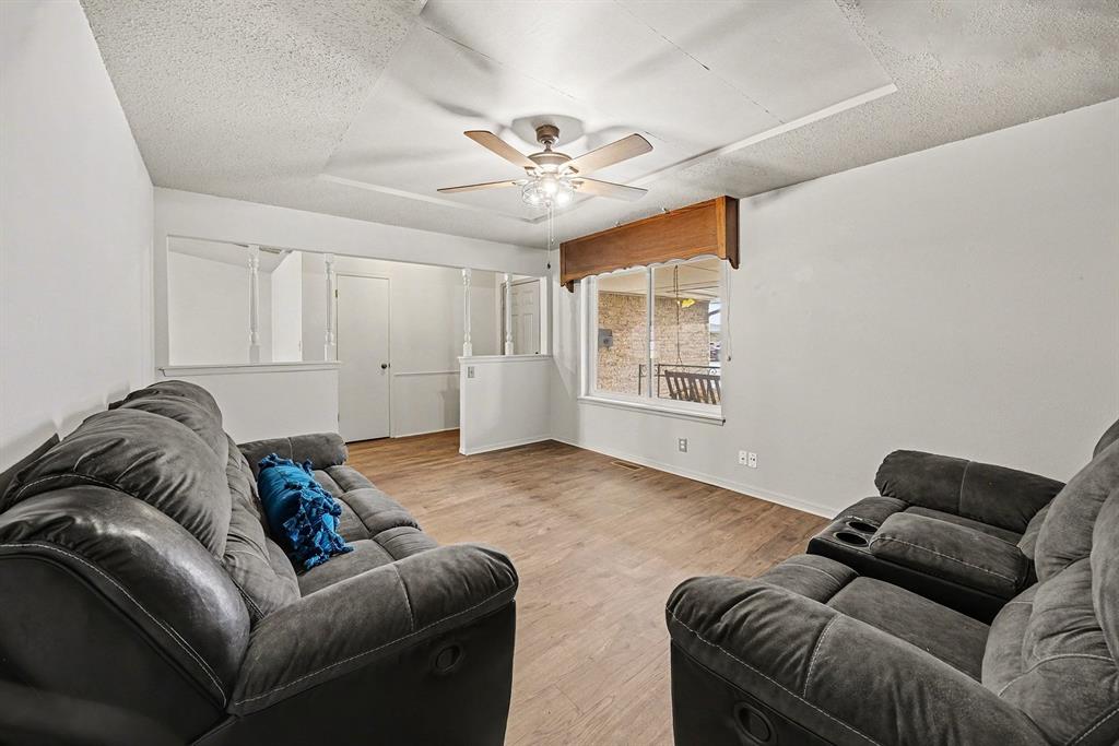 2205 Bellaire Drive Property Photo 13