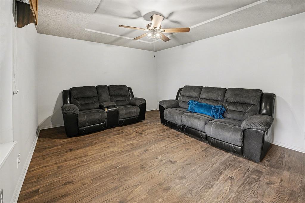 2205 Bellaire Drive Property Photo 14