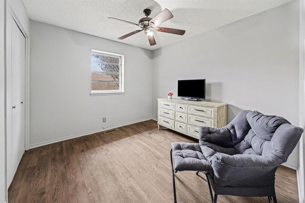 2205 Bellaire Drive Property Photo 23