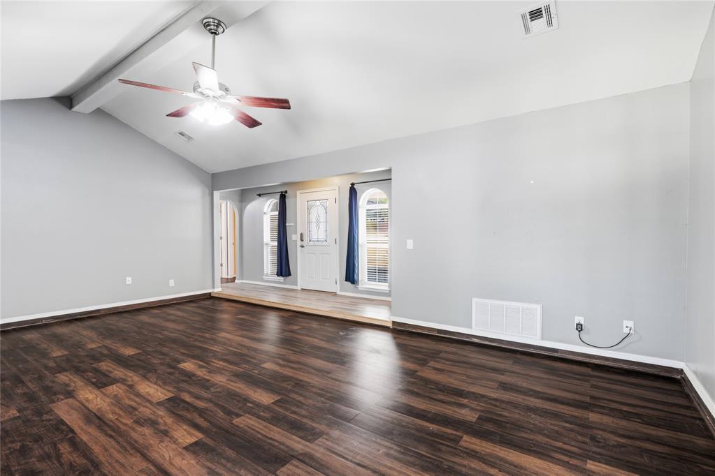 1821 W Cedar Ridge Drive Property Photo 8