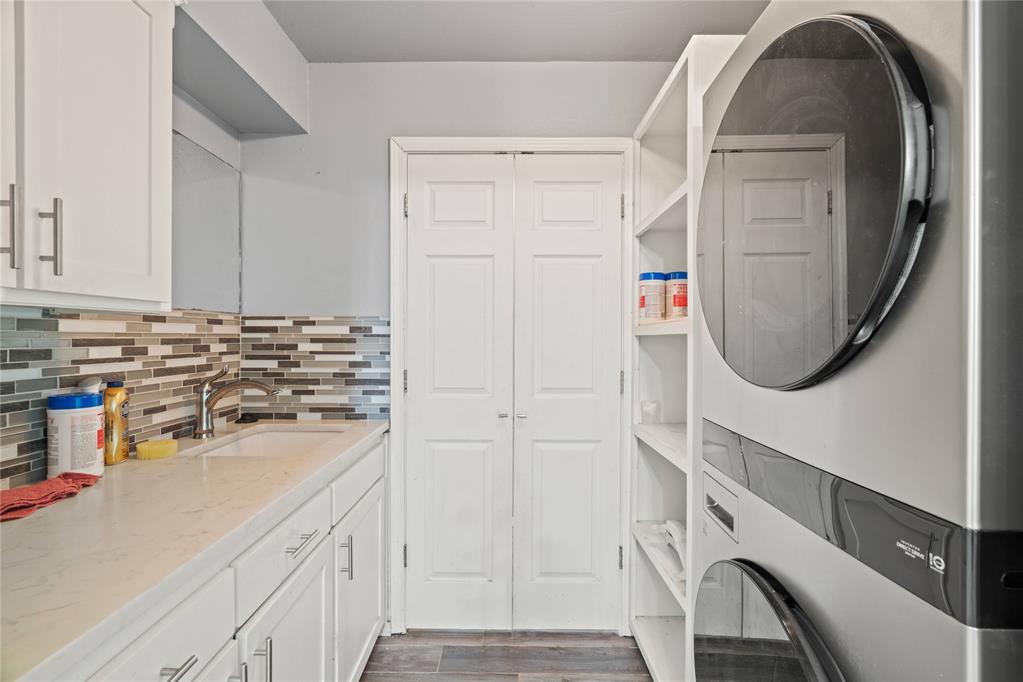 1821 W Cedar Ridge Drive Property Photo 13