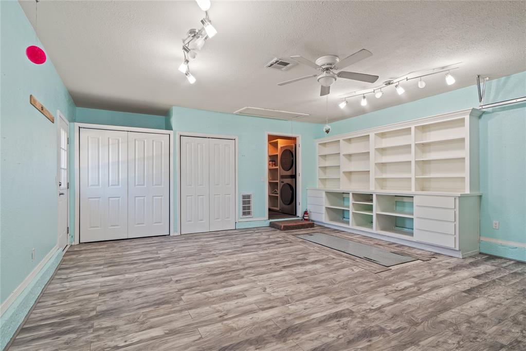 1821 W Cedar Ridge Drive Property Photo 14