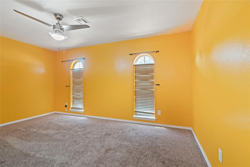 1821 W Cedar Ridge Drive Property Photo 20