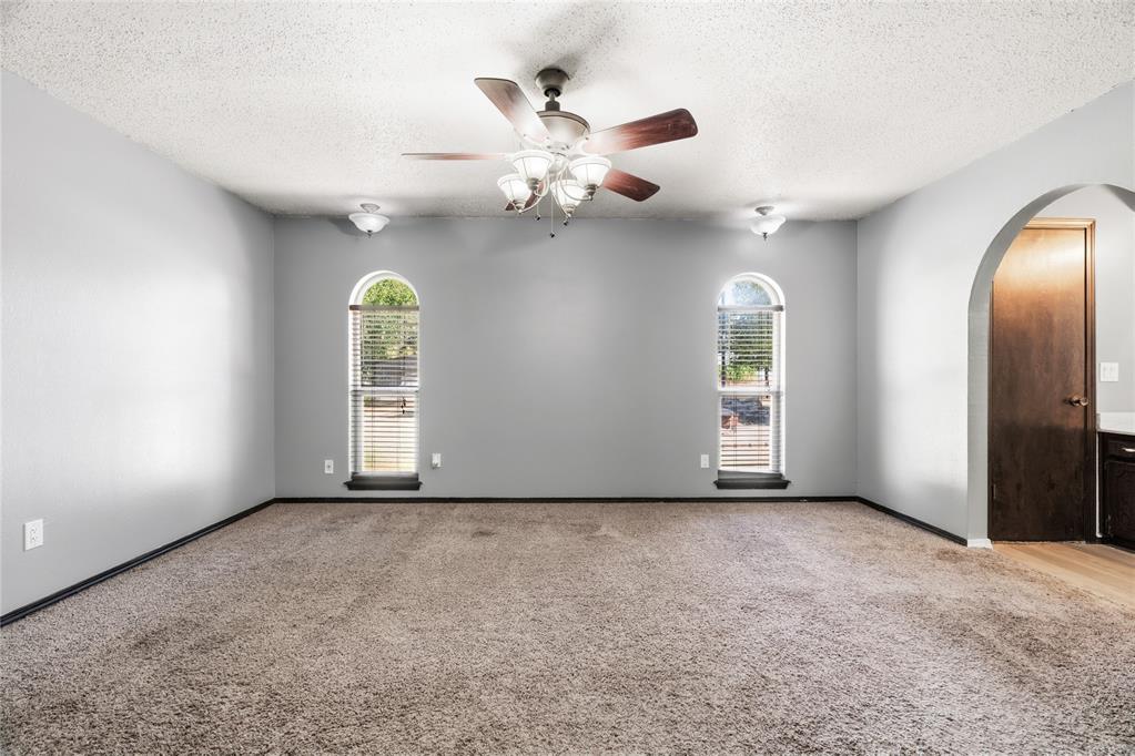 1821 W Cedar Ridge Drive Property Photo 21
