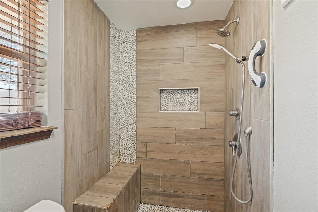 1821 W Cedar Ridge Drive Property Photo 24