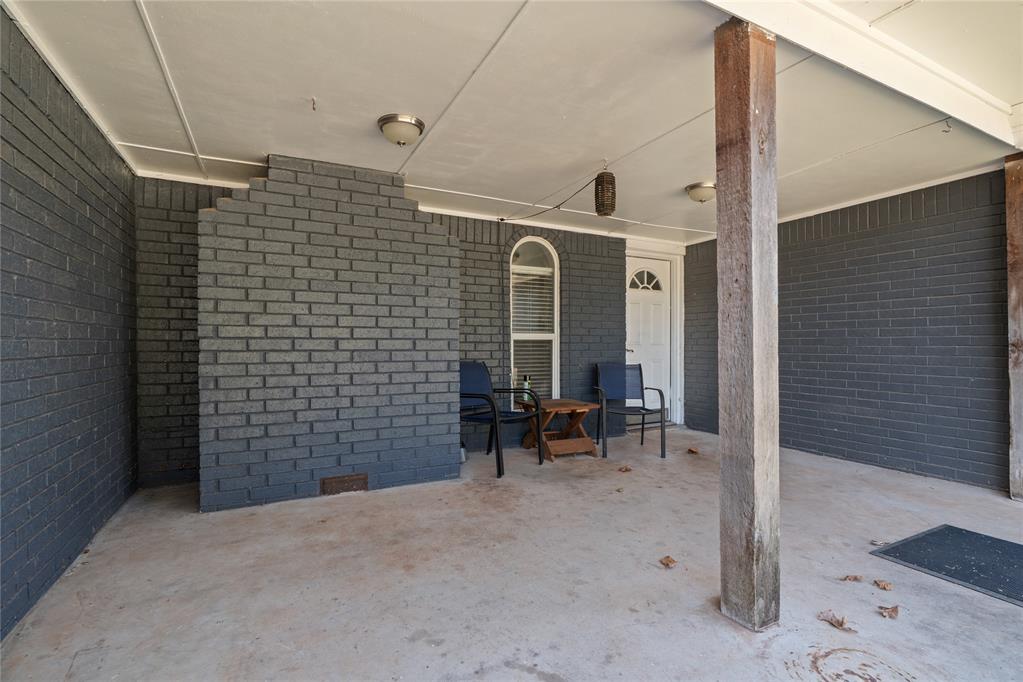 1821 W Cedar Ridge Drive Property Photo 26
