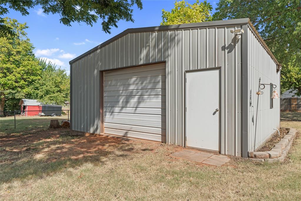 1821 W Cedar Ridge Drive Property Photo 36