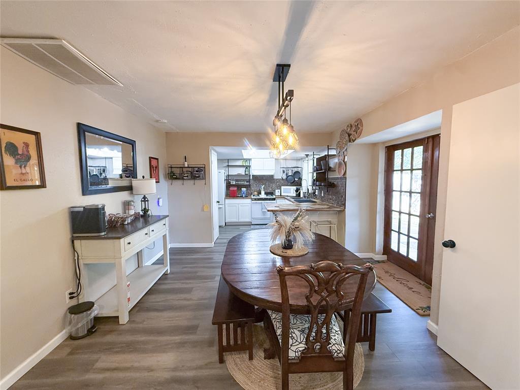2112 Oakvista Circle Property Photo 11