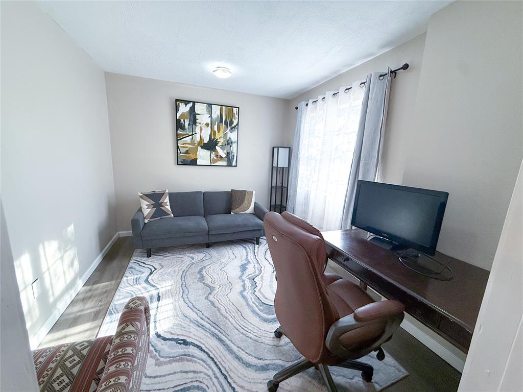 2112 Oakvista Circle Property Photo 12
