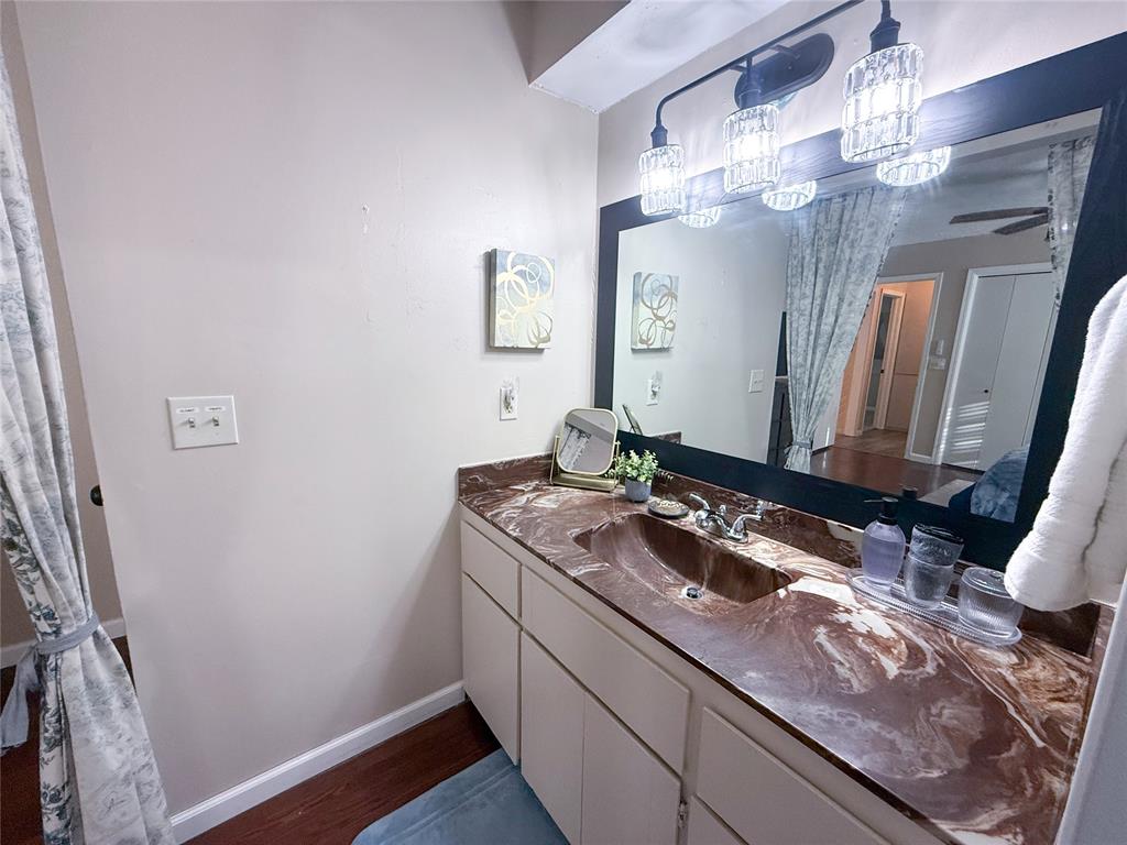 2112 Oakvista Circle Property Photo 33