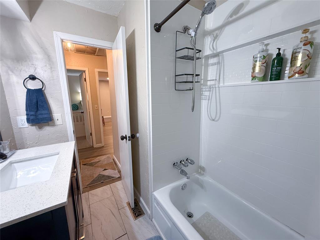 2112 Oakvista Circle Property Photo 42