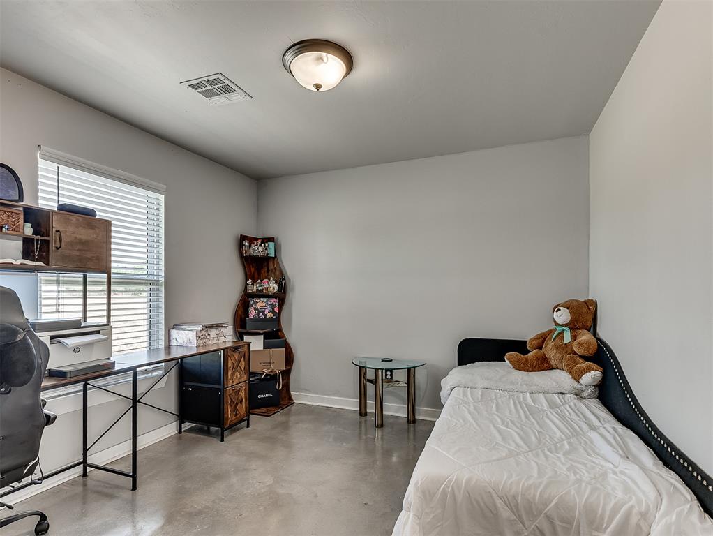 705 Ne 38th Street Property Photo 18
