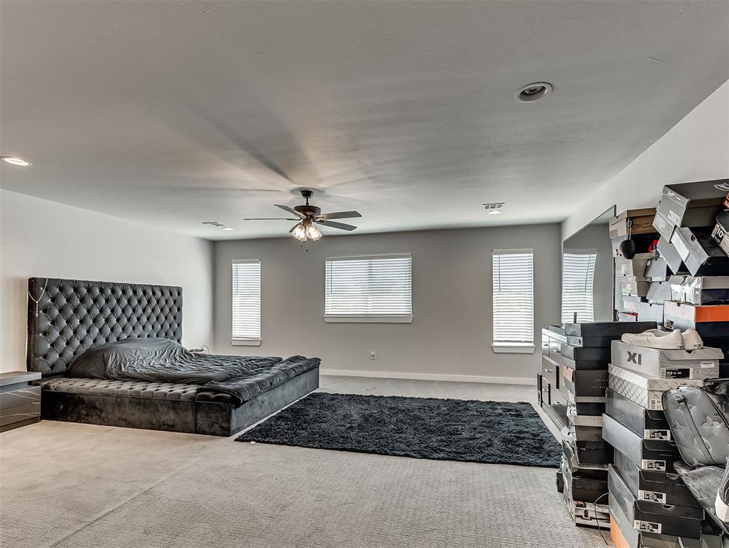 705 Ne 38th Street Property Photo 23