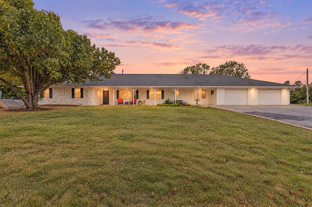 780 Pinewood Lane Property Photo 1