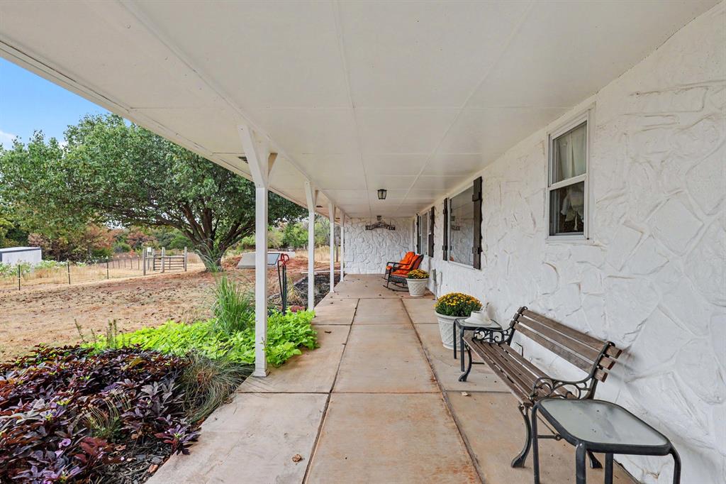 780 Pinewood Lane Property Photo 4