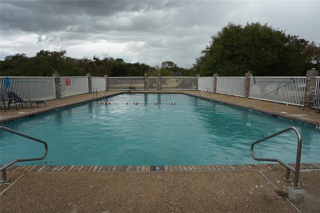 1935 Live Oak Drive Property Photo 10