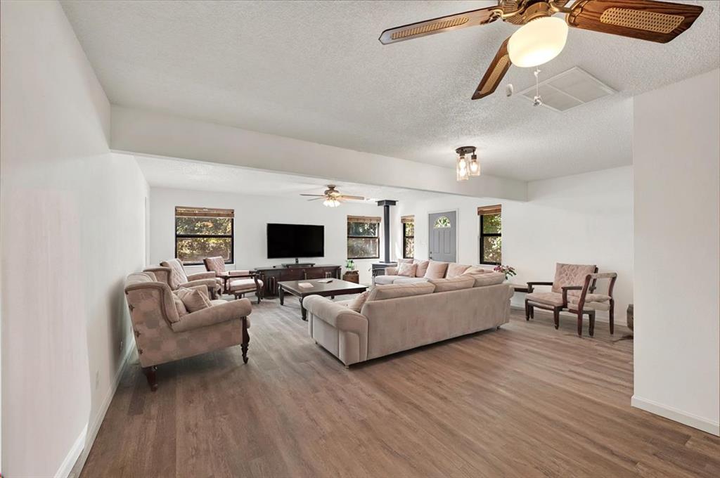 13605 Jacqueline Drive Property Photo 6