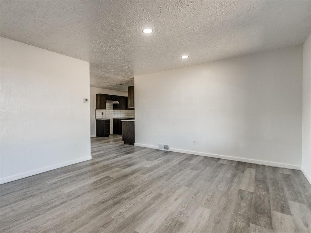 904 W Robinson Street Property Photo 2