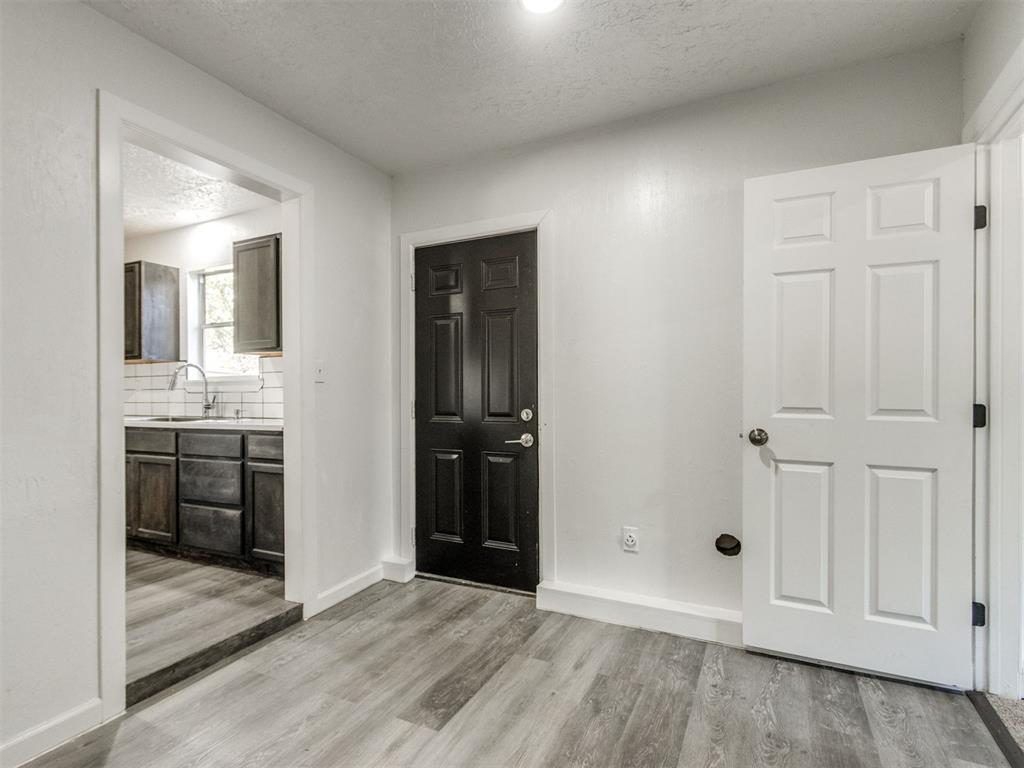 904 W Robinson Street Property Photo 11