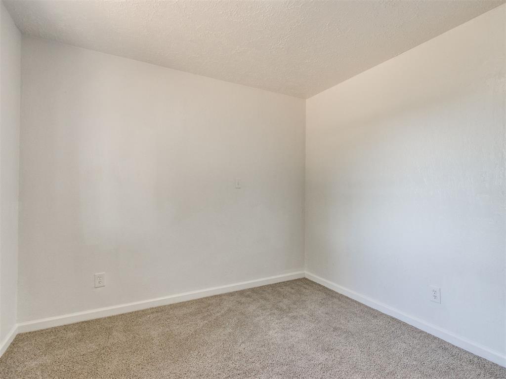 904 W Robinson Street Property Photo 17