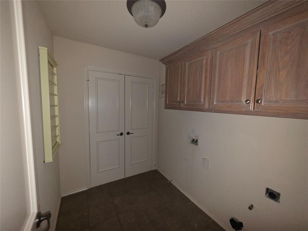 2720 Nw 151st Street Property Photo 6
