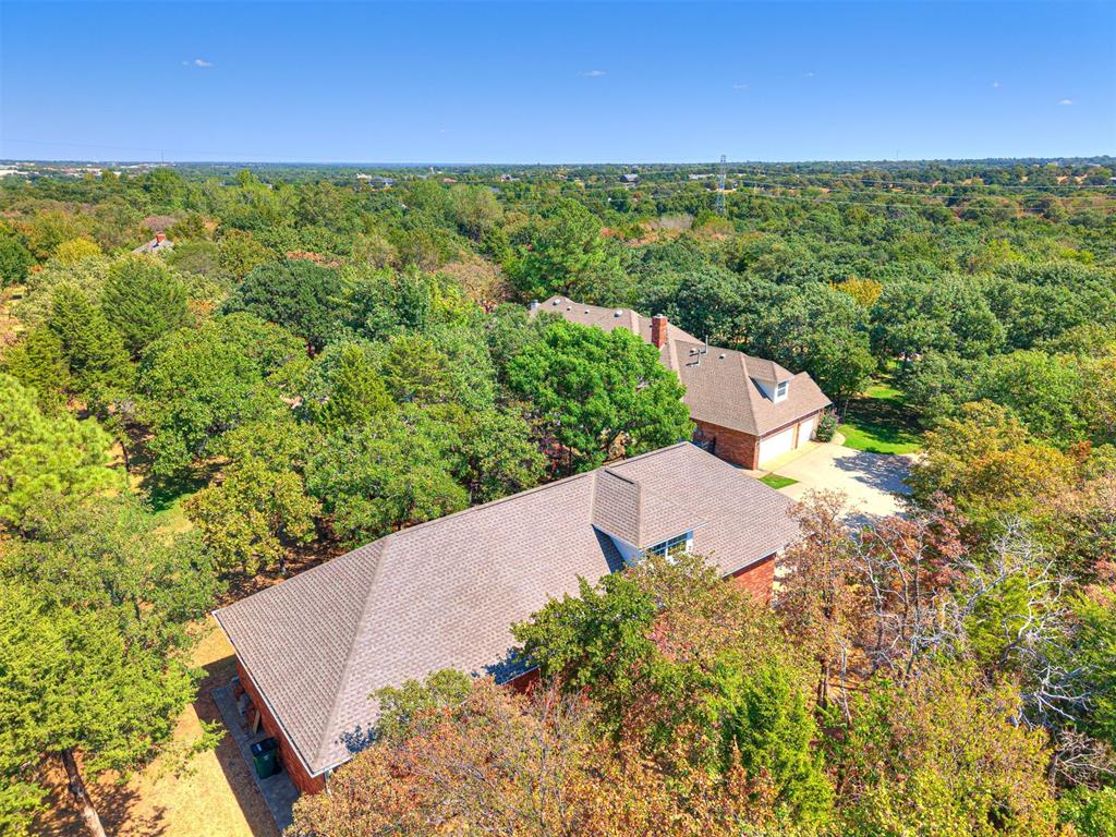8925 Oakmont Drive Property Photo 3