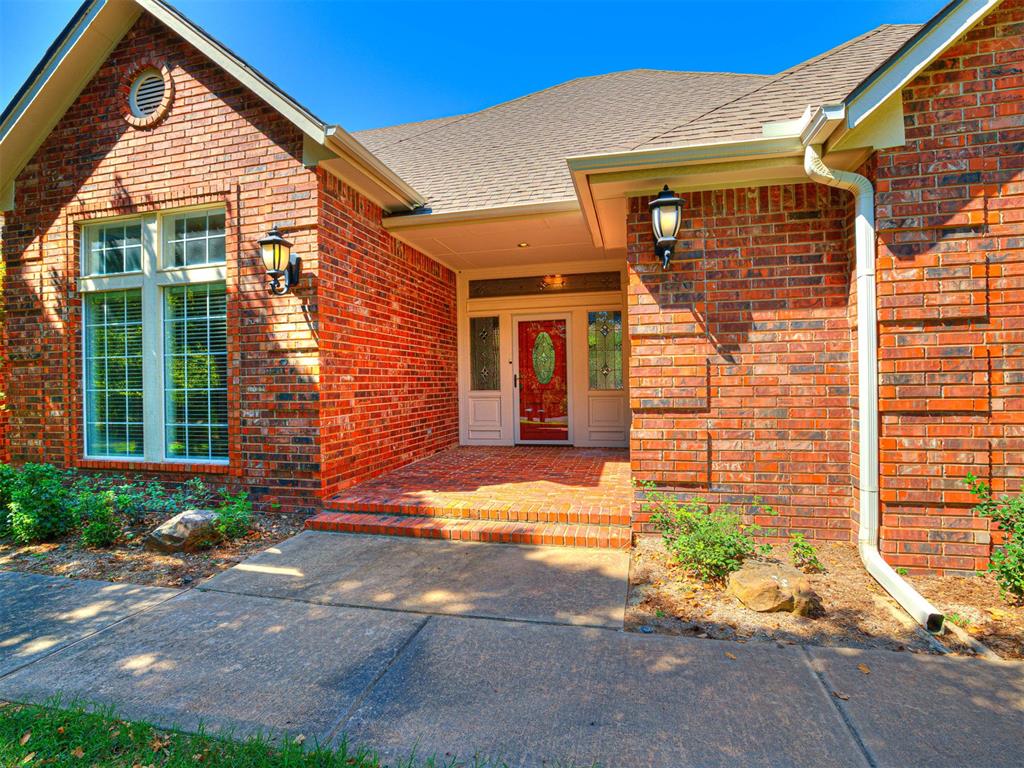 8925 Oakmont Drive Property Photo 7