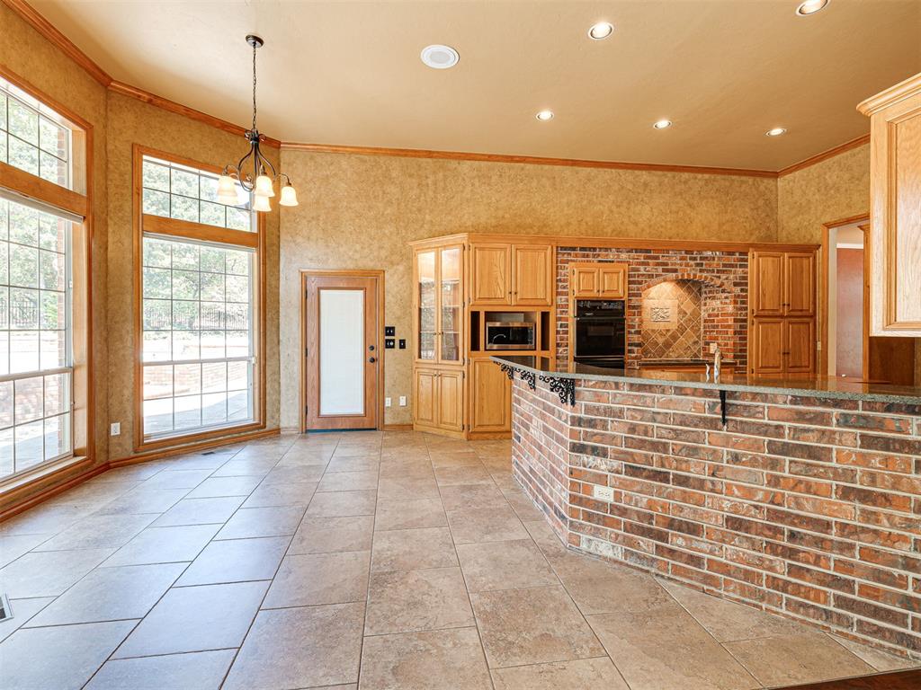8925 Oakmont Drive Property Photo 16