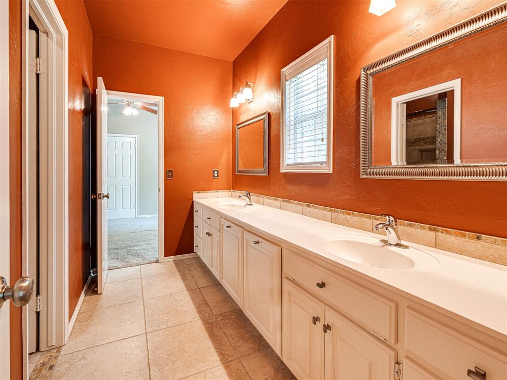8925 Oakmont Drive Property Photo 32