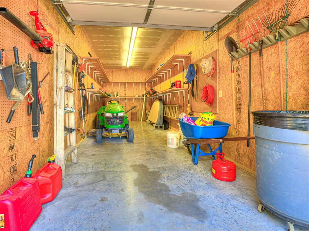 8925 Oakmont Drive Property Photo 42