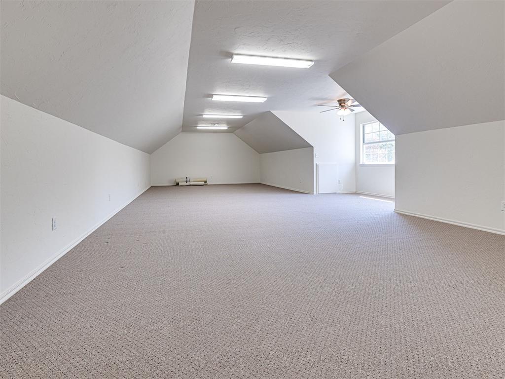 8925 Oakmont Drive Property Photo 48