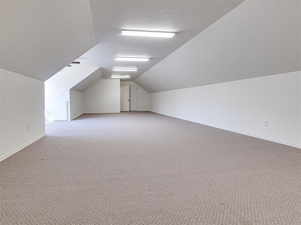 8925 Oakmont Drive Property Photo 49