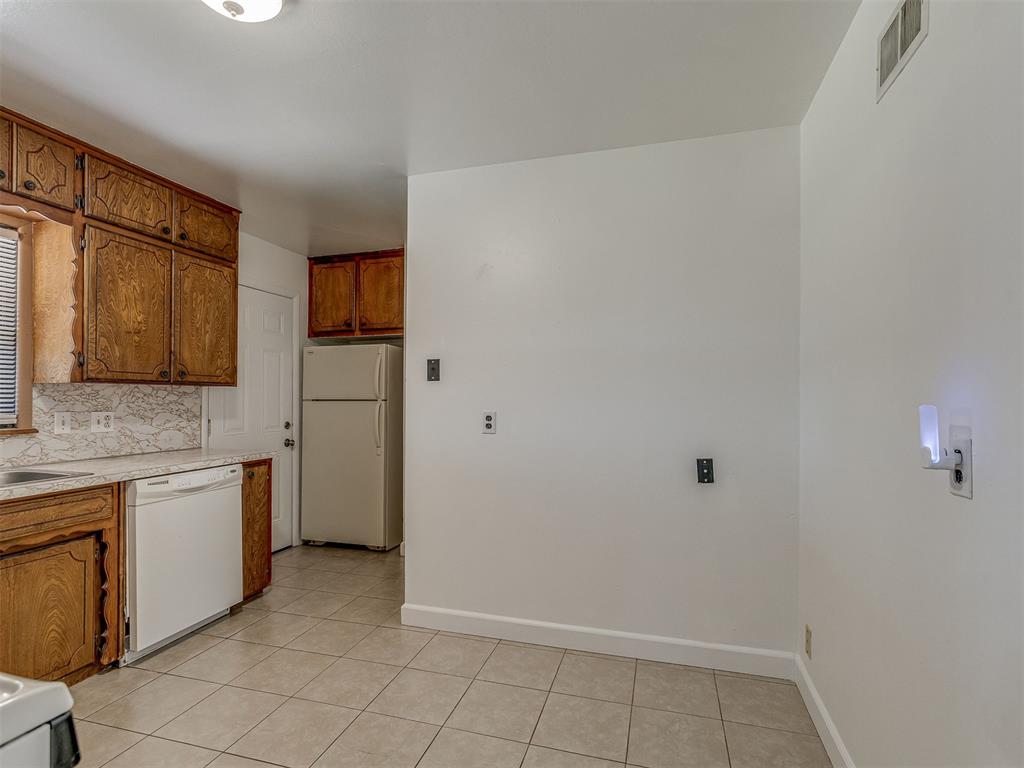 132 E Jarman Drive Property Photo 10