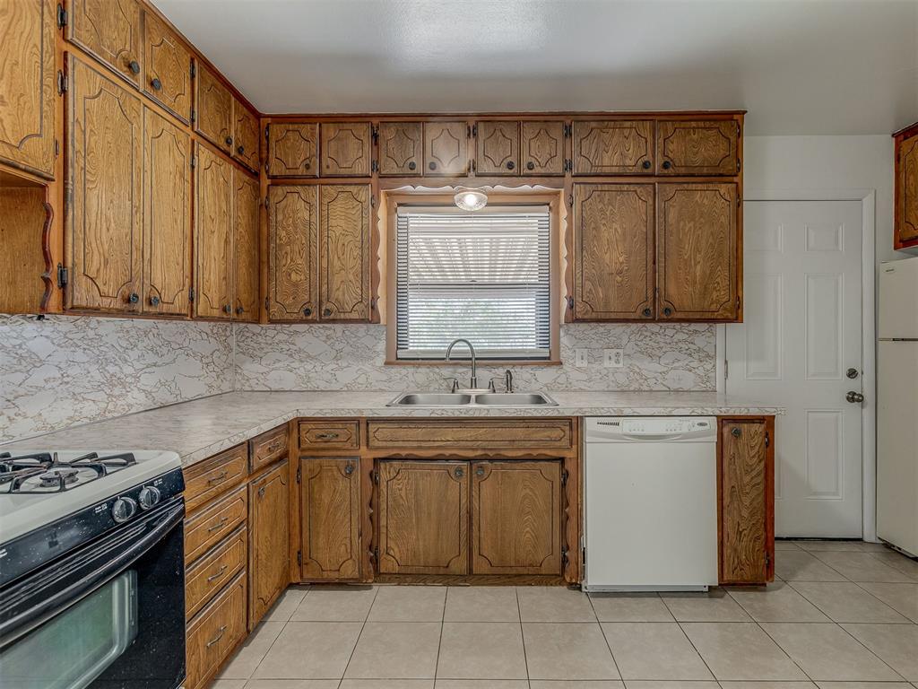 132 E Jarman Drive Property Photo 12