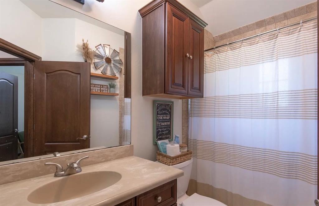 556 Montana Street Property Photo 25