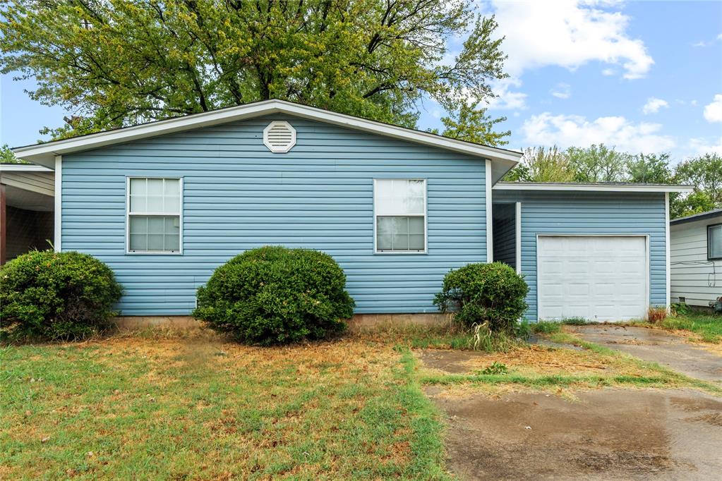 1138 E Alice Street Property Photo 1