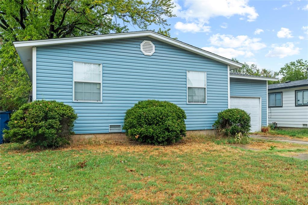 1138 E Alice Street Property Photo 2