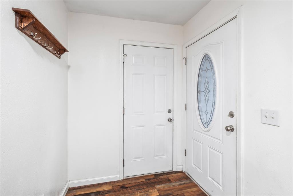 1138 E Alice Street Property Photo 4