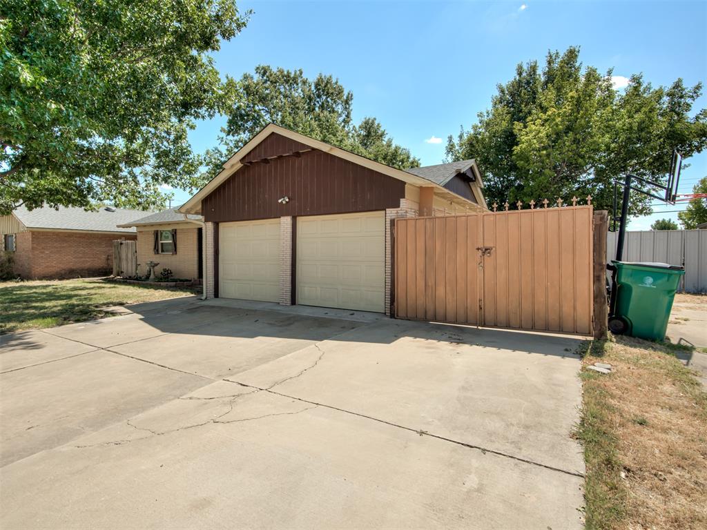 4308 Nw 54th Street Property Photo 4