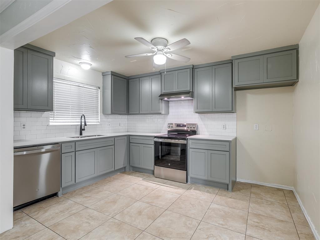 4308 Nw 54th Street Property Photo 7