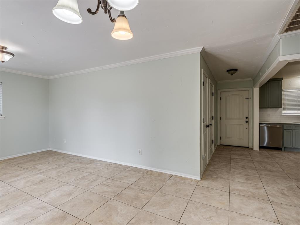 4308 Nw 54th Street Property Photo 12