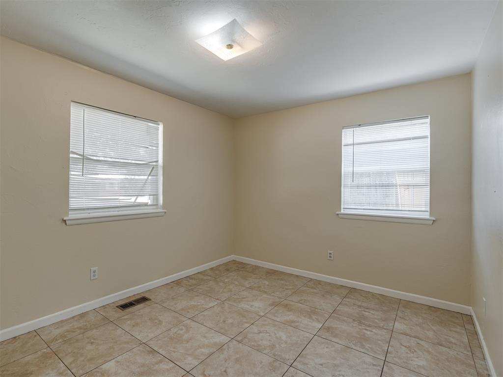 4308 Nw 54th Street Property Photo 19