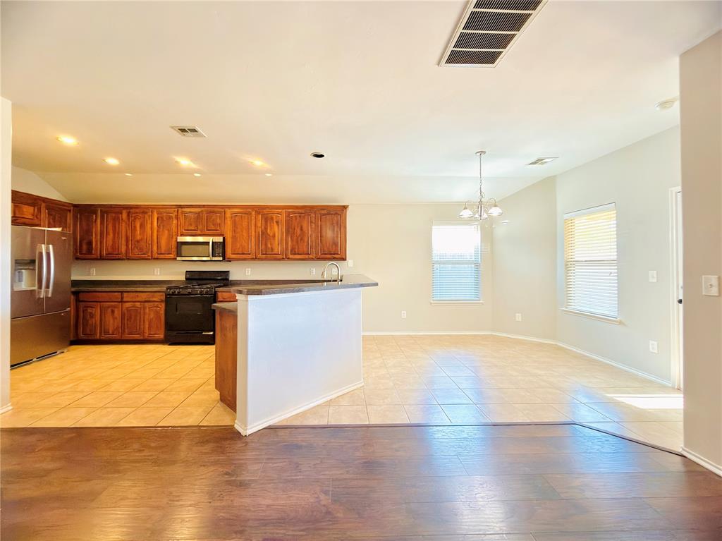 11237 Nw 97th Street Property Photo 9