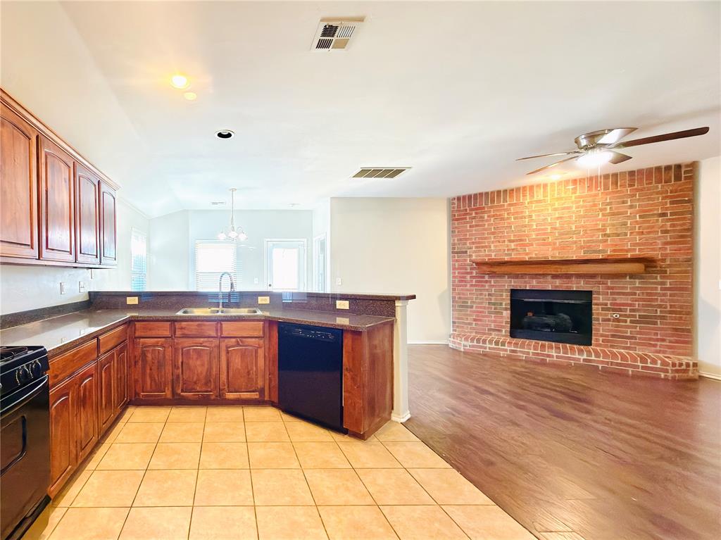 11237 Nw 97th Street Property Photo 11
