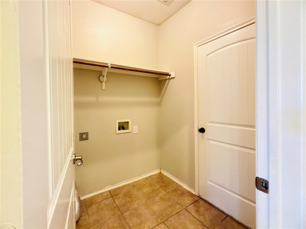 11237 Nw 97th Street Property Photo 12