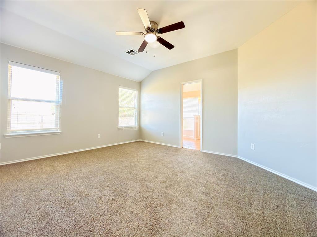 11237 Nw 97th Street Property Photo 14