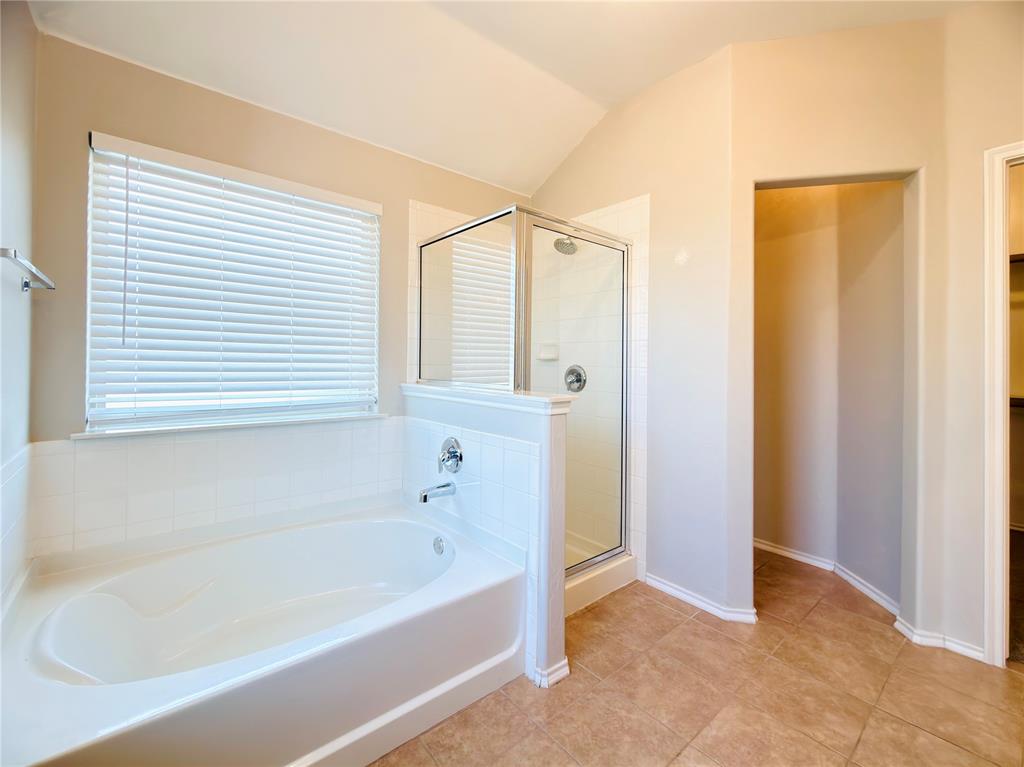 11237 Nw 97th Street Property Photo 18